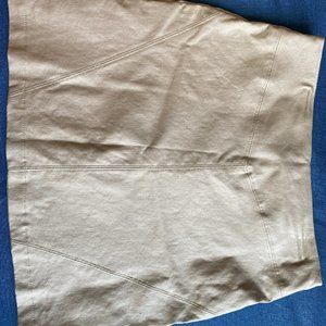 faux leather skirt lined with back zipper